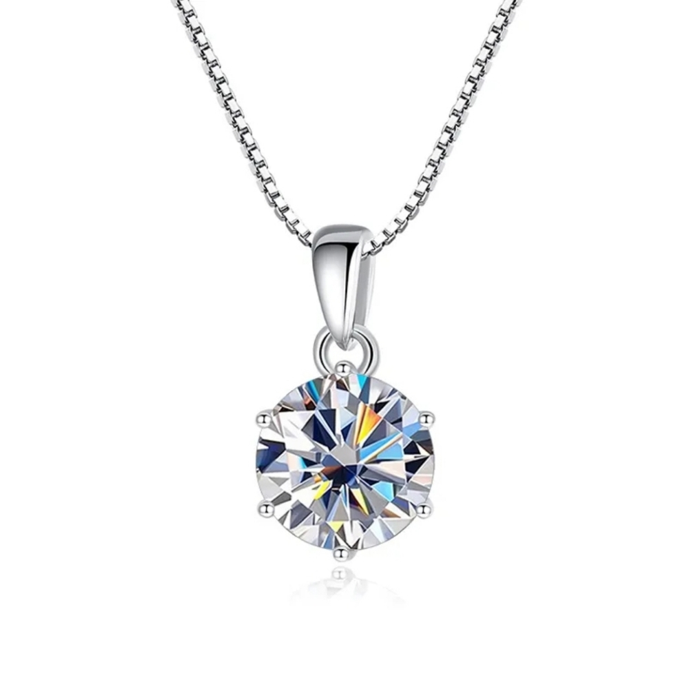 Gorgeous Classic Round Pendant Necklace